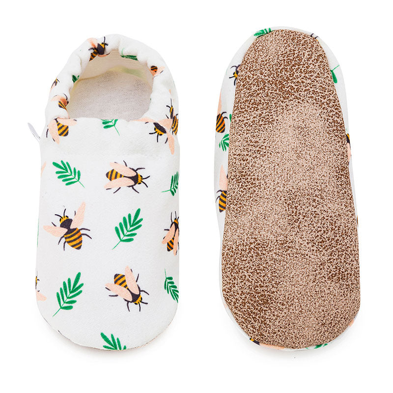 Soft organic cotton baby shoes in Bee design, perfect for first walkers and little explorers.