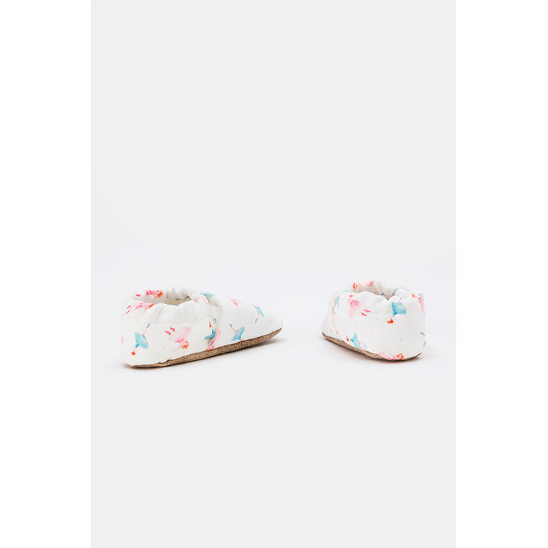 Soft organic cotton baby shoes with Ballerina design, perfect for first walkers and little explorers. View from behind.