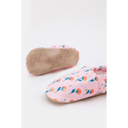 Soft organic cotton baby shoes with Spring Floral design, perfect for first walkers and little explorers. Sole visible